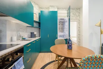 Una cocina o zona de cocina en Chic cozy renovated 2bedr2bath apt - Chamberí