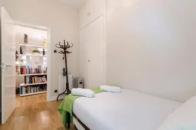 Cama o camas de una habitación en Bright Cozy - Retiro Madrid city centre