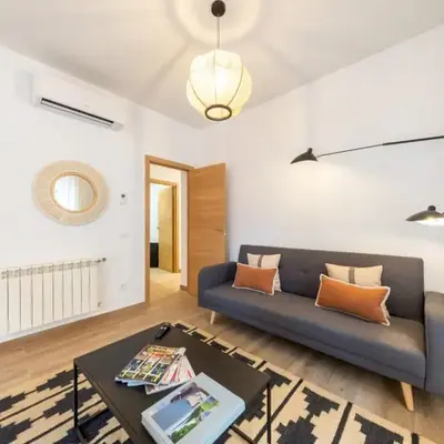 Bright stylish 1BD apt with 3 balconies-Chamberí