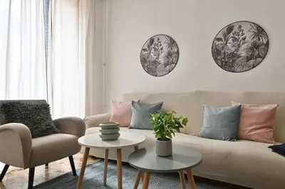 Zona de estar de For You Rentals Encantador Apartamento TEMPORAL Madrid Centro VEL132