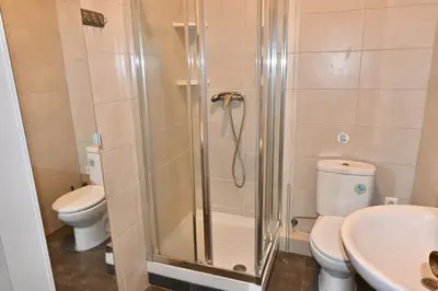 Un baño de For You Rentals Encantador Apartamento TEMPORAL Madrid Centro VEL132