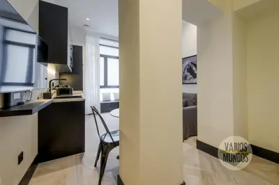 Una cocina o zona de cocina en Iconic Apt en plena Plaza del Carmen para 4pax E3