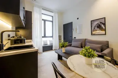 Una cocina o zona de cocina en Iconic Apt en plena Plaza del Carmen para 4pax E3