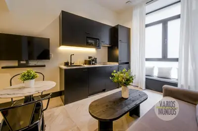 Una cocina o zona de cocina en Iconic Apt en plena Plaza del Carmen para 4pax E3
