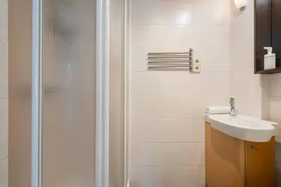 Un baño de Apartamento con BALCÓN a CALLE MAYOR Ideal PAREJAS