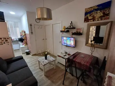 Una televisión o centro de entretenimiento en room en madrid pacifico