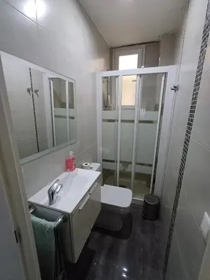 Un baño de room en madrid pacifico