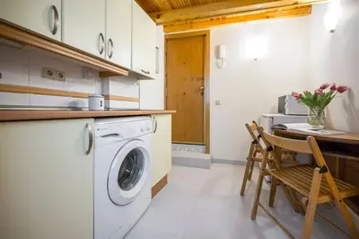 Una cocina o zona de cocina en Céntrico apto entre Sol y Gran vía
