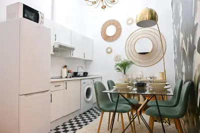 Una cocina o zona de cocina en For You Rentals Vive la vida madrileña en piso temporal 2 habitaciones CER832