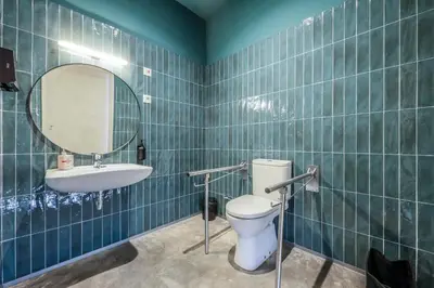 Un baño de Arteria Madrid Latina