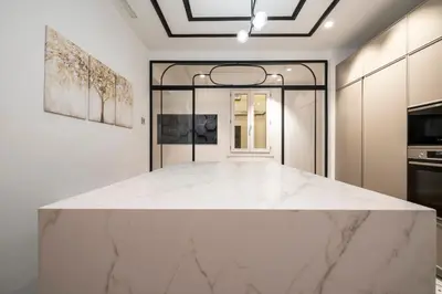 Una cocina o zona de cocina en Espectacular piso en Madrid en la Milla de ORO