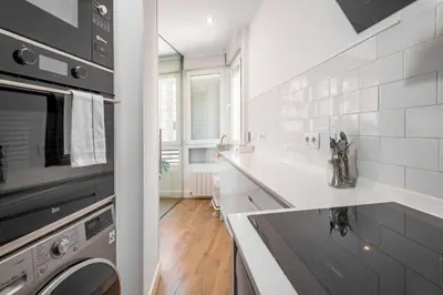 Una cocina o zona de cocina en Modern and Bright - 1Bedroom 1Bathroom - Salamanca