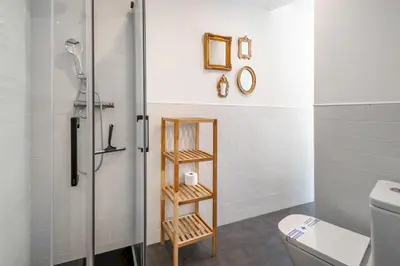 Un baño de Modern and Bright - 1Bedroom 1Bathroom - Salamanca