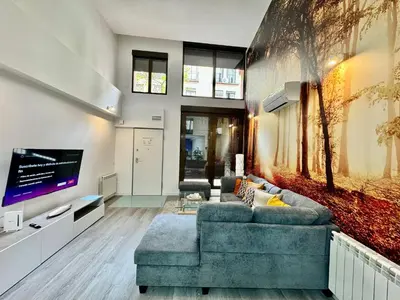 Una televisión o centro de entretenimiento en Ave María Five bedrooms Seasonal Living