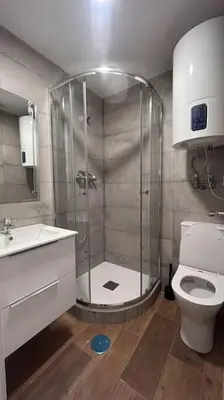 Un baño de Meta Habitat Ramon Lujan B