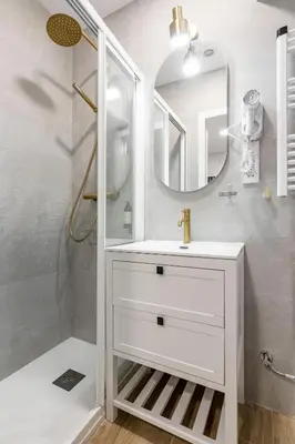 Un baño de Chueca Center - Estudios en el Centro de Madrid