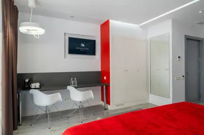 Una televisión o centro de entretenimiento en Eurostars Central