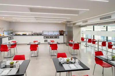 Un restaurante o sitio para comer en Eurostars Central