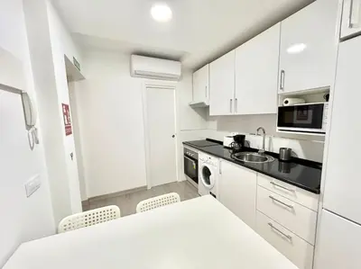 Una cocina o zona de cocina en Metro Avenida de América 09