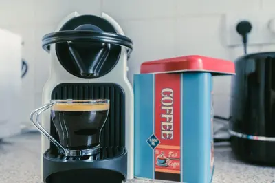 Utensilios para hacer té y café en Madrid Rio