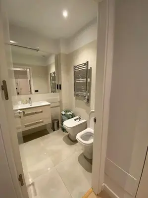 Un baño de Apto Chueca 1 dormitorio. 2 baños