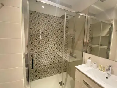 Un baño de Apto Chueca 1 dormitorio. 2 baños