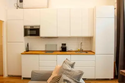 Una cocina o zona de cocina en Modern and cozy flat in La Latina - 2 double beds