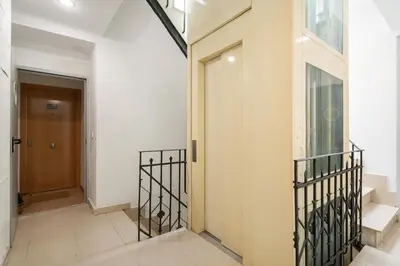 Plano de apartamento en la avenida de la albufera ALQUILER TEMPORAL