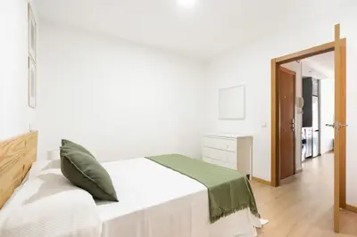 Plano de apartamento en la avenida de la albufera ALQUILER TEMPORAL