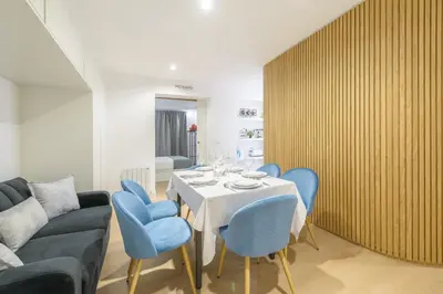 Zona de estar de Gran Via NEW 2BR 1BTH Elevator