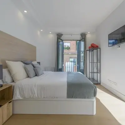 Gran Via NEW 2BR 1BTH Elevator