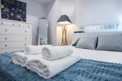 Cama o camas de una habitación en Modern flat in the city center - Madrid SEG