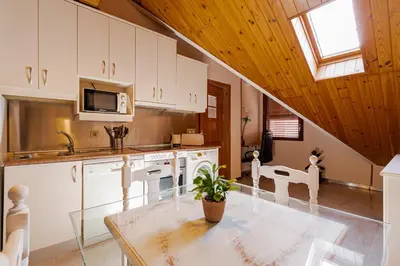 Una cocina o zona de cocina en Luz natural