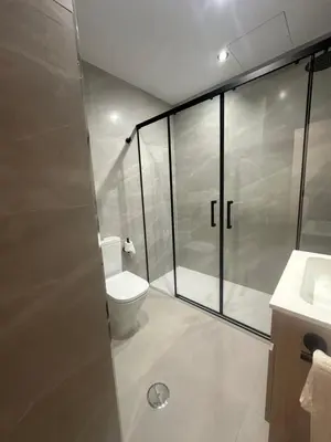 Un baño de Delicias Esq, calidades de lujo