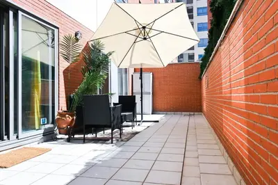 Un patio o zona al aire libre en For You Rentals Apartamento TEMPORAL con Estilo y Comodidad en Madrid ERO140