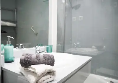 Un baño de Chueca Gran Vía