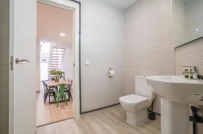 Un baño de Modern Duplex-2Bedrooms 1.5Baths-Delicias