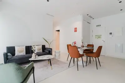 Zona de estar de Canillas Apartments 2