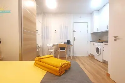 Cama o camas de una habitación en Coqueto y económico para parejas