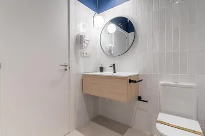 Un baño de Canillas Apartments