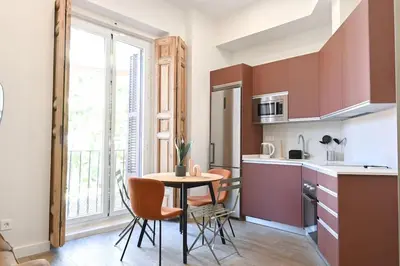 Una cocina o zona de cocina en For You Rentals Céntrico y Luminoso Apartamento TEMPORAL en Madrid EST21