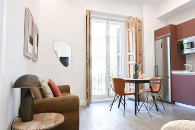 Una cocina o zona de cocina en For You Rentals Céntrico y Luminoso Apartamento TEMPORAL en Madrid EST21