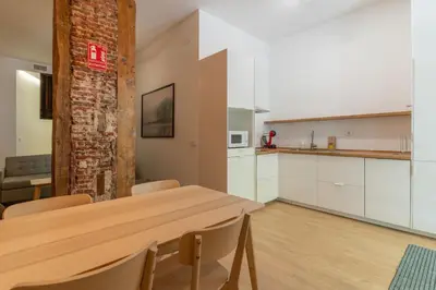 Una cocina o zona de cocina en Modern Duplex-2Bedrooms 3Baths-Palacio