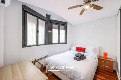 Cama o camas de una habitación en MyHouseSpain - Tranquilo piso cerca de Sol