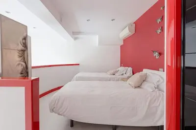 Cama o camas de una habitación en Atractive duplex next to Retiro Park - L4