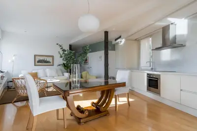 Una cocina o zona de cocina en Bright and Stylish - 2Bedroom 1Bathroom - Chamberí