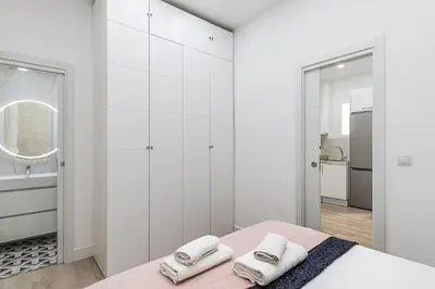 Un baño de Waou Argüelles I - Alquiler Corta Duración