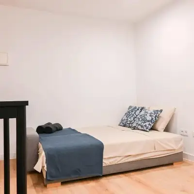 For You Rentals Lindo estudio TEMPORAL en barrio Justicia SLO160
