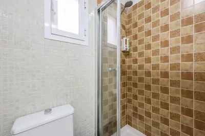Un baño de Urban Oasis in Madrid - Steps from River Manzanares