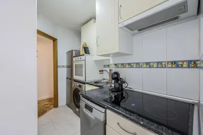 Una cocina o zona de cocina en Urban Oasis in Madrid - Steps from River Manzanares